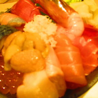 蟹鮨 加藤 札幌店 - １日２０食限定雲丹入り海鮮丼　２４００円（税込）のアップ【２０１９年１２月】