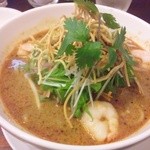 中国麺飯 勇 - タイカレー担々麺