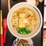 金月そば 国際通りむつみ食堂店