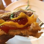 フランクリン・アベニュー - マスタードとケチャップ。