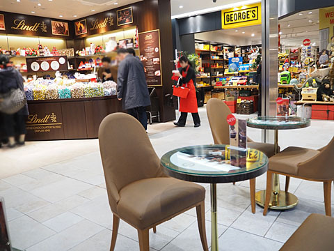 リンツ ショコラ ブティック カフェ トリエ京王調布店 調布 カフェ 食べログ
