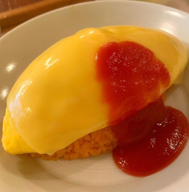 船橋で人気のふわふわオムライス ほねつきかるべ By ほねつきかるべ ヒュッゲ ｈｙｇｇｅ 京成船橋 オムライス 食べログ