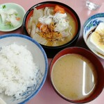 下総屋 - もつ煮込み定食　700円