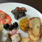 洋惣菜 亀洋 - 手前から、冬野菜のパンナネッラ、とカボチャとゴルゴンゾーラ