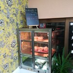 洋惣菜 亀洋 - 今日からクリスマスフェア〜　丸鶏一匹１１００円
      安っ✨✨