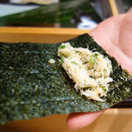 すし匠 - 毛ガニの手巻き