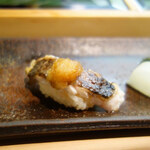 すし匠 - くろむつの皮の昆布締め