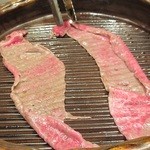 蔵家菊亭 - 霜降り肉の陶板焼