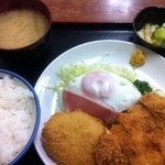 三好弥 - カニクリームコロッケ チキンカツ ハムエッグ盛合わせ　