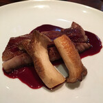 ルール ブルー - 熊本赤牛クラシタのソテー 赤ワインデミグラスソース
       