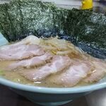 麺屋　だし○ - チャーシューめん中盛り☆  半熟味付たまご＋のり