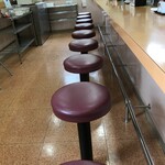 めん六や - 店内