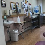 めん六や - 店内