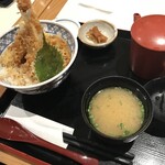 横濱屋本舗食堂 - 