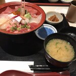 横濱屋本舗食堂 - 