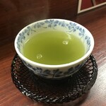 相合餅 - 熱いお茶のサービス