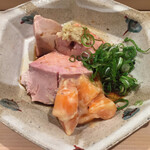 寿司 中川 - かと思ったらさらに上が　羅臼さんのあん肝です　巨大なあん肝でした　味も濃厚でいつまでもちびちび食べていたい味です