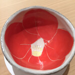 寿司 中川 - 鮮やかで気分が上がる酒器ばかりです