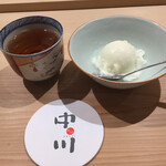 寿司 中川 - ほうじ茶っていうのがまた嬉しい　でももう終わり（啼）