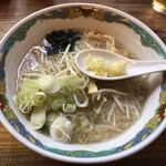 特麺コツ一丁ラーメン - ラーメン 麺半分 ニンニクあり チャーシュー抜き