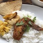 122099831 - 手羽先のせチキンカレーのアップ