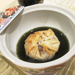 トゥ・ラ・ジョア - 和牛頬肉と蓮のスープ