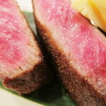 トゥ・ラ・ジョア - 赤牛のアップ