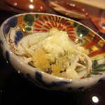 北新地 弧柳 - 猪口：イカナゴに山葵のかき氷