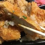 ファミリーマート - 柔らかくてふっくらした肉質のチキンカツです