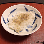 御料理 寺沢 - ごはんに山椒を少量ふりかけ