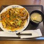 笑喜屋味所 - パリパリ皿うどん@750