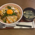 笑喜屋味所 - プレミアムチャーシュー丼@500、期間数量限定。