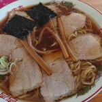 来々軒 - 正油チャーシュー麺 950円(税込)