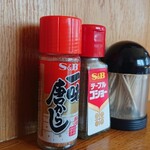 来々軒 - 薬味