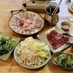 酒とタイ料理 ピッサヌローク - チムチュム鍋