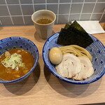 豚骨 一燈 - 特製濃厚魚介つけ麺