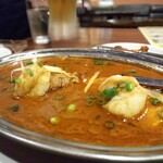 Binthi - chicken soup curry with shrimp Topping。