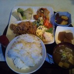 志賀坂 - 肉の生姜焼き定食(税別800→880円)