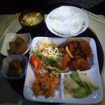 志賀坂 - 鶏唐揚げ定食(税別800→880円)