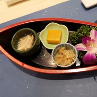 金香楼 - 左から、鶏肉、カボチャムース、クラゲ