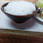 厨 - ご飯はどんぶり鉢で出てきます