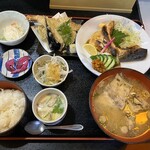 魚屋の寿司　東信 - ぶりかま塩焼きと天ぷらセット