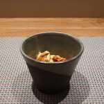 フィエルテ - 洋梨のコンポート、ライムとジンのクレームブリュレ