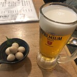 肉汁餃子のダンダダン - 生ビールとうずら味玉