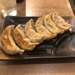 Nikujiru Gyouza No Dandadan - 肉汁焼き餃子