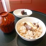 日本料理 大和屋さんげん 大阪梅田ヒルトンプラザ・ウエスト店 - 小豆ご飯