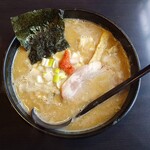 北海道らーめん 奥原流 久楽 - 「白味噌」870円。クーポンで大盛り。