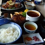 厨房三菜膳 - 和風ハンバーグとビーフシチューのセット