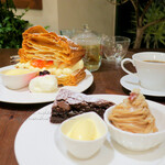 Moliere Cafe　降っても晴れても - 