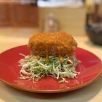 おき野 - カニクリームコロッケ 紅ズワイソース